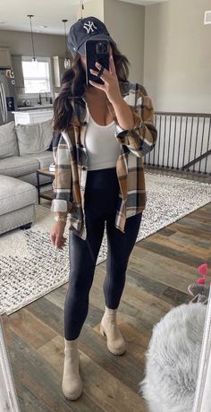 Dress In Your 20s Outfit, New Years Weekend Outfits, Fall Outfit For 80 Degree Weather, Casual Comfy Winter Outfits For Women, Cute Fall Night Outfits, Napa In Fall Outfit, Trendy Outfits Fall Winter 2023, Cool Summer Fall Outfits, Outfit Inspo Fall Casual Comfy