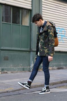 Cute Vans Sk8 Hi Outfit, Sk8 Hi Outfit, Vinter Mode Outfits, Estilo Vans, Cut Hairstyles, Anti Ageing, Camo Jacket