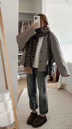 Zara Outfit 2024 Autumn, Cozy Thanksgiving Outfit, Trenchcoat Style, Cozy Winter Outfit, Stile Blair Waldorf, Adrette Outfits, Accessories Outfit, Fest Outfits, Outfit Autumn