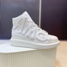 Ag5557390 High-end top-grade NAlexander McQueen spring, summer, autumn and win Valentino Women, Louis Vuitton Sandals, Louis Vuitton Boots, Givenchy Women, Kids Sneakers, Childrens Shoes, Burberry Bag, Lanvin, Luxury Shoes