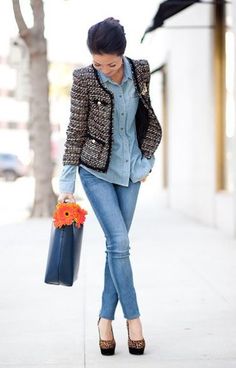 como usar tweed, o clássico em +15 looks super modernos! – RG PRÓPRIO by Lu Kuchiki Wendy's Lookbook, Chanel Jacket, Boucle Jacket, Nyc Fashion, 가을 패션, Inspiration Mode, Teen Fashion Outfits, Tweed Jacket