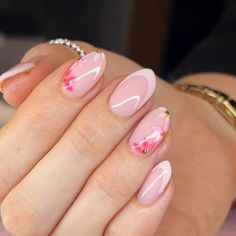 Floral Nail Ideas, Pink Nail Ideas, Short Pink Nails, Pink Flower Nails, Seashell Nails, Gel Manicures, Pink Gel Nails, Floral Nail Designs, Summer Loving