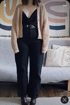 Dark Academia Clothes Plus Size, Petite Midsize Fall Outfits, Edgy Work Outfits Women Plus Size, Casual Chic Outfits Fall Plus Size, Pear Shaped Outfits Alt, Minimalist Outfits Women Plus Size, Casual Dinner Outfit Midsize, Casual Dark Academia Outfits Plus Size, Midsize Curvy Fashion