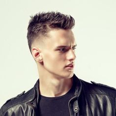 High Temp Fade, Temp Fade, Best Undercut Hairstyles, Short Comb Over, Undercut Curly Hair, Top Haircuts For Men, Mens Modern Hairstyles, Top Hairstyles For Men, Medium Haircut