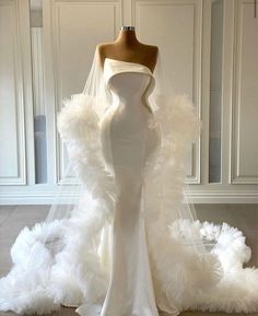 Wedding Dress With Feathers, Dress With Feathers, Baju Kahwin, Satin Mermaid Wedding Dress, Cape Wedding Dress, Exquisite Gowns, Elegant Dresses Classy, Prom Dress Inspiration