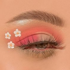 Cute Eye Looks Eyeshadows, Flower Makeup Looks Easy, Cute Spring Makeup Looks, Makeup Looks Flowers, Cute Fun Makeup Looks, Fair Makeup Ideas, Cute Easter Makeup Ideas, Flower Eyeshadow Looks, Easter Makeup Ideas Simple