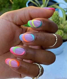 Lime And Pink Nails, White Nails With Neon Design, Uv Nails Designs, White And Neon Nails, Holiday Nail Ideas Summer, Neon Vacation Nails, Fun Neon Nails, Neon Lime Nails, Miami Nails Ideas