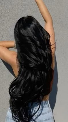 Healthy Black Hair, Black Wavy Hair, Black Hair Aesthetic, Jet Black Hair, Really Long Hair, Extension Hair, Long Black Hair, Beautiful Long Hair, Mode Inspo