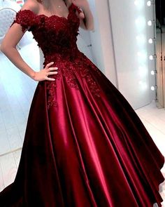 Embellished Quinceanera Dress For Banquet During Prom Season, Quinceanera Dress For Wedding And Prom Season, Banquet Quinceanera Dress With Sweep Train, Vestidos Color Vino, Long Party Gowns, Off Shoulder Ball Gown, Backless Formal Dresses, Off Shoulder Evening Dress, Prom Dresses Long Lace