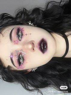 Pastel Punk Makeup, Artist Makeup Looks, Goth Pink Makeup, Full Face Makeup Ideas, Stars Makeup, Calm Background, Extra Makeup, Lavender Makeup