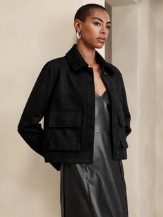 Black Suede Jacket Outfit, Suede Coat Women, Suede Jacket Outfit, Black Suede Jacket, Suede Jacket Women, Female Outfits, Ideal Wardrobe, Brown Suede Jacket, Twill Jacket