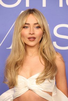 Camila Morrone, Haircuts Straight Hair, Long Hair Cuts, Blonde Hair Color, Sabrina Carpenter, Hairstyles With Bangs, Summer Hairstyles, Celebrities Female