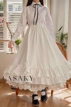 Lasaky - Black High-Waisted Double-Layer Skirt: Exquisitely Designed with Floral Lace Trim, Paired with a Contemporary Loose-Fitting College Shirt Grad Outfits, 2000s Japanese Fashion, College Shirt, Long Floral Skirt, Body Skirt, Fashion Top Outfits, College Shirts, Skirt Fabric, Relaxed Outfit