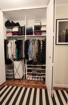 As part of my New Year's organizing project, I'm tackling my closet. Here are my favorite ideas and solutions for organizing your closet. Closet Small Bedroom, Organized Closet, Apartment Hacks, Closet Shoe Storage, Closet Hacks Organizing, Diy Wardrobe, Small Closets, Small Closet, Bedroom Closet