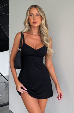 Show Me Around Mini Dress Black Dresses For Petite Women Casual, Night Out Mini Dress, Black Dress Classy Short, Classy Black Mini Dress, Mini Black Dress Outfit, Black Birthday Outfit, Mini Dress With Sneakers, Date Party Dress, Mini Dress Birthday