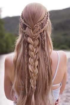 Heart Hairstyles, Prom Braid, Fishtail Braid, Prom Hairstyles For Long Hair, Bohemian Hairstyles, Heart Hair, Sopot, Braid Hairstyles