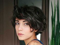 Short Curly Hairstyles That Will Give Your Spirals New Life Haircut Curly Hair, 2016 Hair, Ideas Haircut, Large Curls, Crop Hair, Haircut Curly, Haircuts For Wavy Hair, Short Wavy Hair, Hair Haircuts