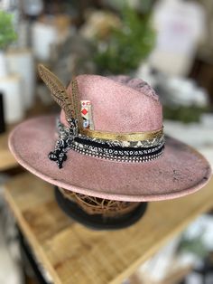 Burned hats are the new trend, so keep your style updated with one of our unique burned hats! These are perfect for any occasion and gift! Our one of a kind burned western rancher hats sell quickly.  If you see one you like, don't wait!!!! All hats are adjustable    ****ALL SALES ARE FINAL ON RANCHER HATS**** Custom Fedora Hat Ideas, Painted Hats For Women, Western Hat Styles, Rancher Hats, Womens Western Hats, Boho Chic Hats, Burned Hats, Boho Hats, Cowboy Hat Design