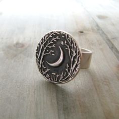 Moon ring! ✿ pinterest: eternaline ✿                                                                                                                                                      More Forest Moon, Bijoux Art Nouveau, Moon Ring, Interesting Ideas, Jewellery Ideas, Moon Jewelry, Recycled Silver, Silver Rings Handmade, Coven