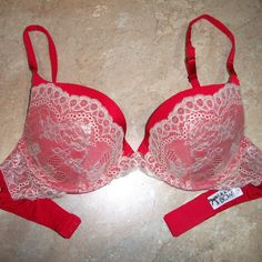 Nwot Striking Red Bra By Black Bow (Felina, Sold At Nordstroms). Seam-Free With Gold Shimmer Lace Over-Lay... Plunge Style... Push-Up, Gel Padding... Adjustable Straps... Underwire Support... Rear Closure... Size: 32c Nylon/ Spandex Blend... Washable... Excellent, New, Unworn Condition... #159998 Bra Organization, Red Bra, Best Lingerie, Bra Panty, Cute Bras, Bras And Panties, Push Up Bra, Gold Shimmer, Bra Styles