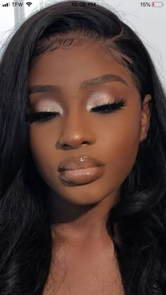 Soft Glam Makeup Black Women Dark Skin Gold, Makeup Looks Dark Skin, Make Up Black Women, Soft Glam Makeup Black Women Dark Skin, Makeup Looks For Black Women, Nude Makeup Black Women, Birthday Makeup Looks