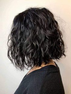 2b Wavy Hair Haircuts Short, Wavy Collarbone Length Hair, Wavy Haircuts Shoulder Length, Black Wavy Short Hair, Wavy Hair Bob, Naturally Wavy Hair Cuts, Wavy Perm