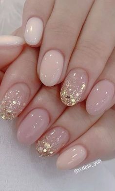 Korean Glitter Nails, Nail Shimmer, Ombre Nail Designs, Nail Designs Glitter, New Year's Nails, Dipped Nails, Holiday Nails