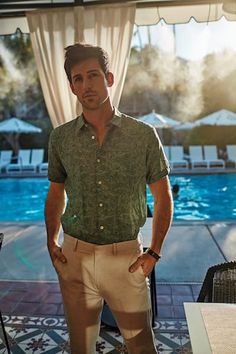 Hawaii Wedding Mens Attire Guest, Mens Palm Springs Outfit, Palm Springs Mens Fashion, Resort Wedding Guest Attire Men, Hawaii Wedding Party Attire, Resort Chic Attire Men, Beach Chic Outfit Wedding Guest Men, Mens Resort Wear Outfits Dinner, Mens Wedding Guest Outfits