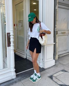 Outfit Fitness Mujer, Summer Outfits 2024 Street Style, New York Summer Outfits, New York Outfits Summer, 2024 Street Style, York Outfits, 2024 Fits, Inspo Fits, New York Summer