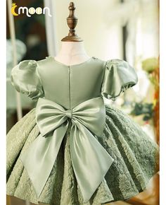 Get 10% off now! Buy princess green flower pattern flower girl dress with bubble sleeves at cheap price online. Free stable shipping and pro custom service since 2009. Green Piano, Gowns Pageant, Piano Performance, Toddler Princess Dress, Baptism Dress Baby Girl, Girls Birthday Party Dress, Baby Girl Princess Dresses, Toddler Christmas Dress