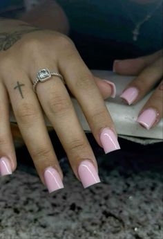 Short Full Sets Nails, Gel Real Nails Ideas, Square One Color Nails, Boxy Nails, Short Solid Color Acrylic Nails, Baddie Classy Outfits, Valentines Nails Designs Pink, Square Neutral Nails, Cute Medium Length Nails