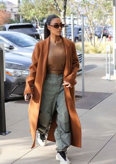 Kim Kardashian Neutral Outfits, Relaxed Put Together Outfits, Kim Kardashian Outfits Winter, Kim Kardashian Christmas Outfit, Kim Kardashian 2022 Style, Kim Outfits Kardashian, Kim K Fall Outfits, Kim Kardashian 2023 Outfits, Kim Kardashian 2022 Outfits