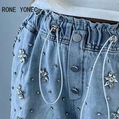 2023 Women Casual Rhinestone Decor Elastic Waist Drawstring Button Pocket Denim Shorts Luxury Jean Shorts With Five Pockets For Spring, Luxury Spring Jean Shorts With Five Pockets, Luxury Bottoms With Patch Pockets For Spring, Luxury Casual Jean Shorts With Belt Loops, Luxury Jean Shorts With Five Pockets, Rhinestone Decor, Casual Women, Elastic Waist, Denim Shorts