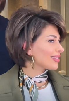 Grey Hair Updos, Medium Stacked Haircuts, Fashionable Haircuts, Medium Short Haircuts, Stacked Haircuts, Blending Gray Hair, Trendy Short Haircuts, Haircut And Color, Hair Color And Cut