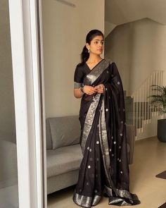 Black Sarees Classy, Black Wedding Saree, Black Saree For Sankranti, Makar Sankranti Black Saree Look, Black Saree Look Traditional, Black Sari Modern, Black Saree For Farewell School, Black And Silver Saree, Black Saree Styling