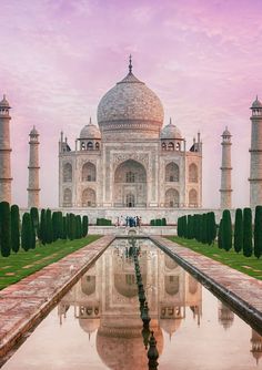 the tajwa is one of the most beautiful buildings in the world