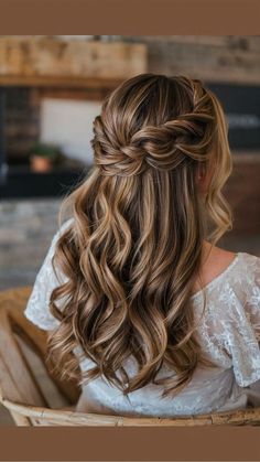 Hair Ideas For Dances Homecoming, Bride Hair With Hair Piece, Bridesmaid Hairstyles Unique, Bridal Hair Half Up Bubble Braid, Wedding Hair Braided Half Up, Wedding Hairstyles Strawberry Blonde, Wedding Hairstyles Down With Braid, Side Style Wedding Hair, Bridal Hair Half Up Braid Front View