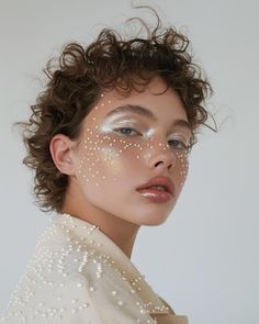 Editorial Hair And Makeup, Pearls On Face Makeup, All White Makeup, Pearls On Face, White Silver Makeup, White Makeup Ideas, Eye Makeup With Pearls, Fashion Makeup Editorial, Glitter On Face