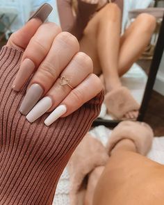 Neutral Tones Cute Fall Nails, Fall Nail Design, Neutral Nail Designs, Pro Nails, Beautiful Dawn, Old Nail Polish, Neutral Nail, Wine Nails, Thanksgiving Nail Designs