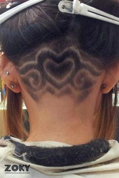 Girl Undercut Design, Undercut Long Hair Design, Undercut Natural Hair, Side Cut Hairstyles, Fade Haircut Designs, Taper Fade Curly Hair, Hair Cut Guide