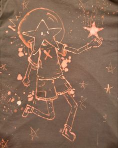 Space Bleach Shirt, Draw On Shirt Diy Ideas, Bleaching Shirt Ideas, Customized T Shirts, Bleach Art Shirts Design, Shirt Bleach Design, Bleach Art On Clothes, Custom Shirts Ideas Design, Painting On Clothes T Shirts