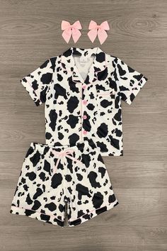 Ready to ship.ship in 2-3 days after payment Material: cotton/polyester Cow Pjs, Pink Girl Outfits, Girl Pajamas, Sparkle In Pink, Farm Cow, Cute Pajama Sets, Pajama Outfits, Pink Pajamas, Cute Pajamas