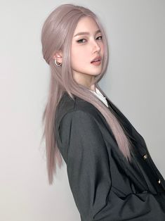 Rosé Blackpink Hairstyle, Light Ash Blonde Hair Color, Medium Long Haircut, Light Ash Blonde Hair, Hidden Hair Color, Long Haircut, Dark Sense Of Humor, Kpop Hair