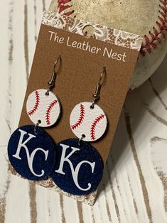 Baseball Earrings, Royals Baseball, Diy Jewelry Inspiration, Leather Diy Crafts, Jewelry Blue, Earrings Inspiration