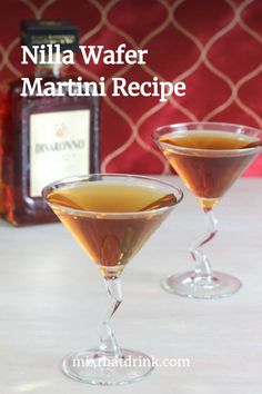 Nilla Wafer Martini Recipe Vanilla Vodka And Amaretto, Cocktails To Try, Nilla Wafers, Vodka Martini, Christmas Cocktail, Vanilla Vodka