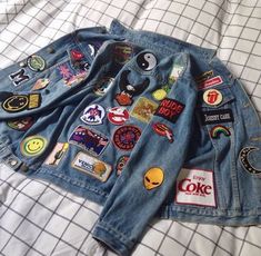 12 patch ideas beyond jackets and bags – Goodordering Iron On Patch Jacket Ideas, Pins On Jean Jacket, Jean Jackets Aesthetic, How To Put Patches On Jean Jacket, Funky Denim Jackets, Denim With Patches, Patches Jean Jacket, Jacket With Patches Aesthetic, Patch For Jacket