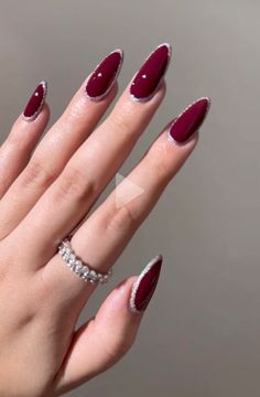 Burgundy and sparkling silver holiday nails for the elegant girlies Silver Wedding Nails Bridesmaid, Maroon Silver Nails, Bridesmaid Nails Burgundy, Silver And Burgundy Nails, Burgundy Silver Nails, Red With Silver Nails, Holiday Simple Nails, Burgundy Nails Prom, Silver And Red Nail Designs