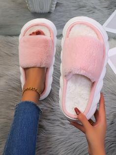 Cheap Casual Pink Slippers, Slipper Gift Ideas, Slipper Uggs, Slipper Gifts, Preppy Slippers, Fluffy Pink Slippers For Winter, Pink Fluffy Slippers For Winter, Pink Fluffy Casual Slippers, Comfortable Pink Fluffy Slippers