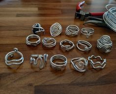 Homemade Jewelry Ideas, Wire Jewelry Diy, Homemade Rings, Crochet Knit Stitch, Astuces Diy, Mode Crochet, Diy Wire Jewelry, Cool Things