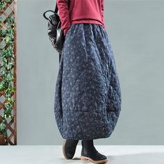 Type: SkirtWaist type: Natural waistMaterial: Cotton,Linen Season:WinterColor:Blue,RedSize:One SizeLength:85 cm/33.46"Hip:136 cm/53.54"Waist:68-100 cm/26.77-39.37" Quilted Skirt, Elastic Waist Skirt, Linen Style, Floral Vintage, Short Rompers, Dress Clothes For Women, Vintage Floral, Cotton Linen, Waist Skirt